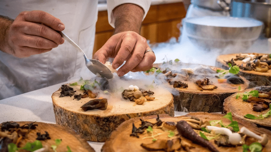 Capa do artigo 4 sites que oferecem descontos em restaurantes para o Dia das Mães