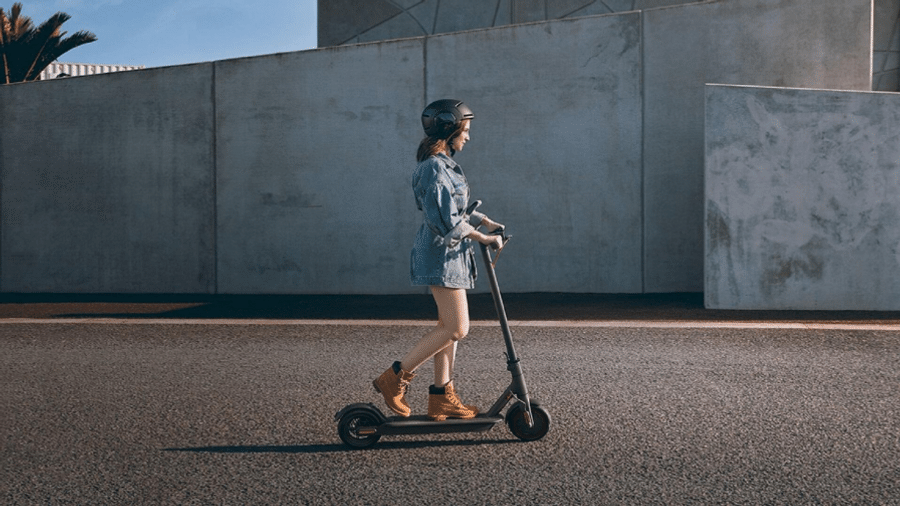 Capa do artigo Conheça o patinete elétrico Xiaomi com freio a disco e conexão com aplicativo