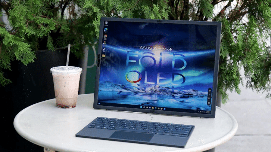 Capa do artigo Zenbook 17 Fold OLED: notebook com tela dobrável da ASUS