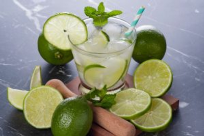 Capa do artigo Melhor cachaça para caipirinha: confira opções para uma bebida perfeita